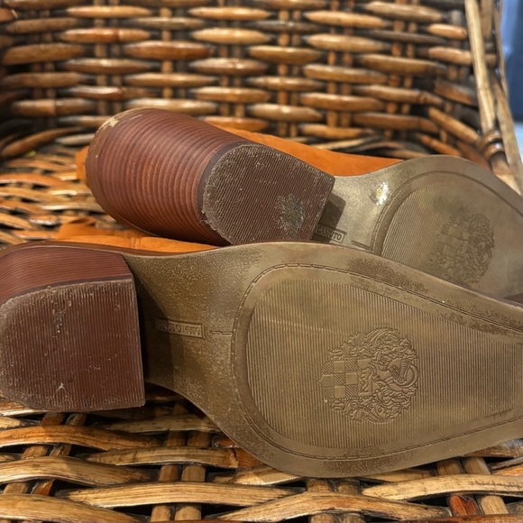 Vince Camuto Ackella caramel suede heeled Western boots in size 8 - Picture 11 of 13